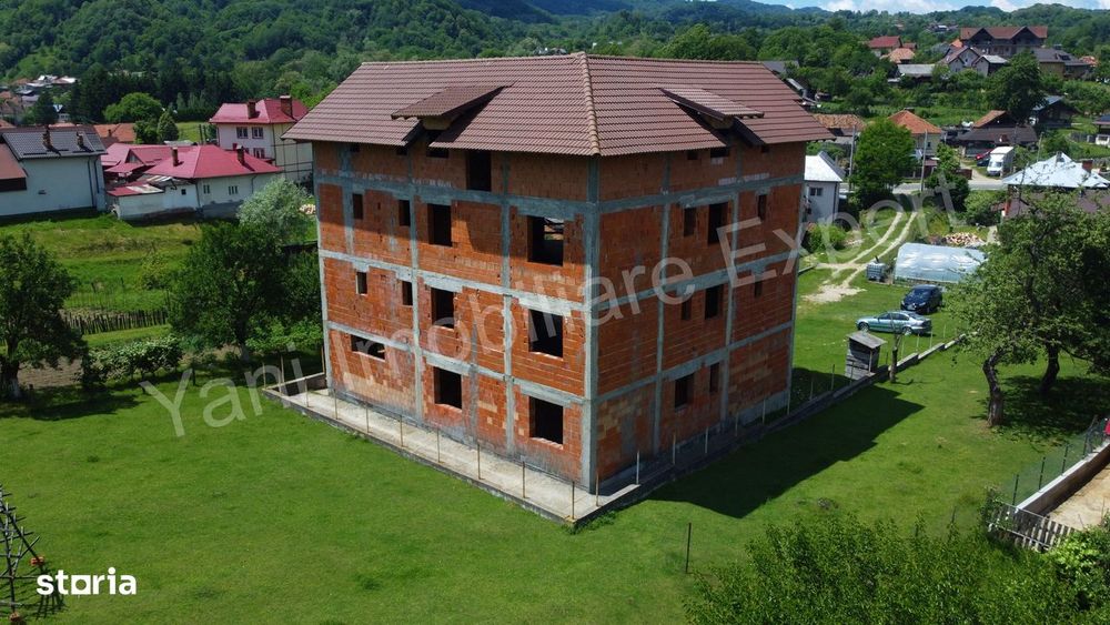 Pensiune de vânzare în comuna Corbeni, Județ Argeș.