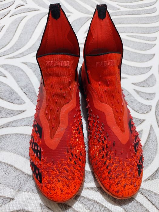 Продам сороконожки Аdidas Predator