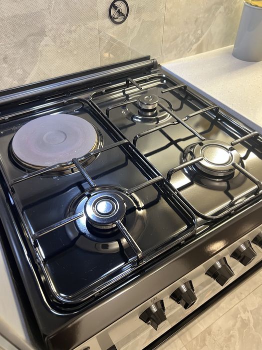 Плита с духовкой