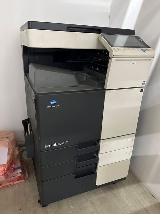 Продам принтер konica minolta c258