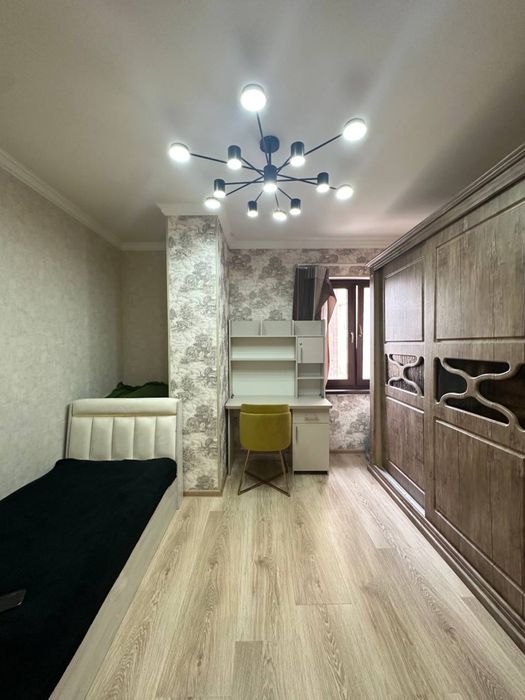 Продается 3 комнатная квартира ул. Бабура