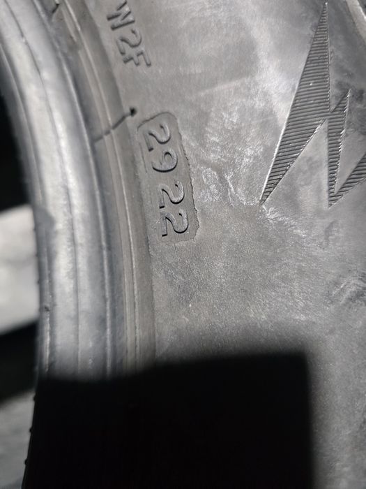 Anvelope 215/60 R16 BRIDGESTONE de iarna