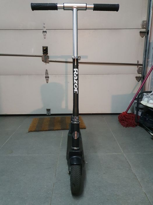 Trotinetă Razor A5 Air roți pneumatice