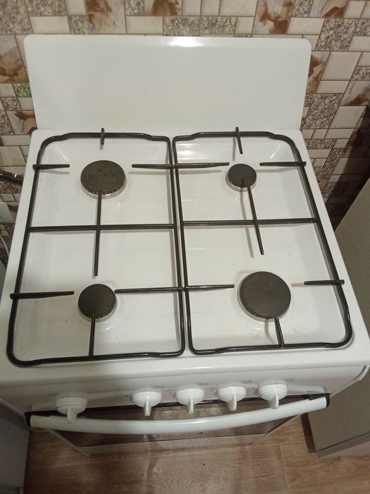 Продам газовую плиту