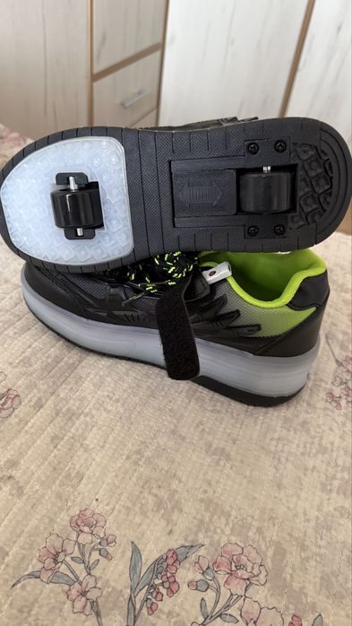 Кроссовки ролики