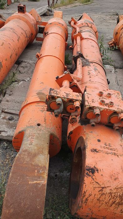 Гидроцилиндры на экскаватор Hitachi