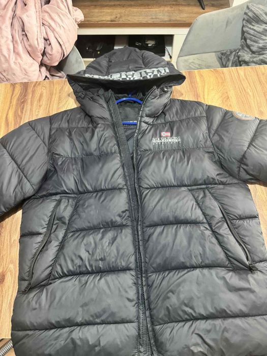 Зимно яке на NAPAPIJR