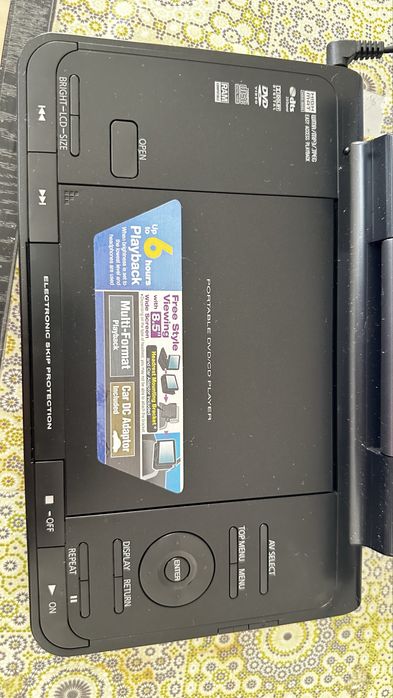 Panasonic преносим ДВД плеър