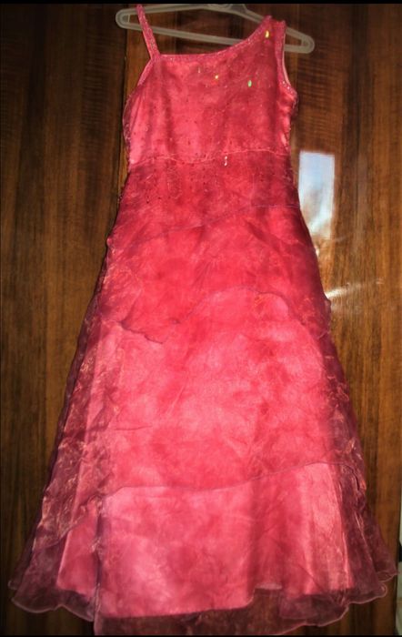 Платья нарядные