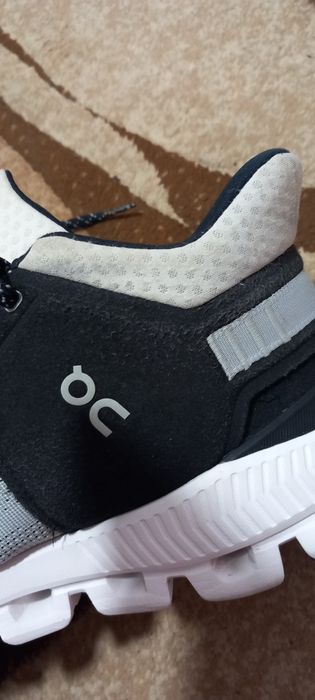 Adidasi inalti On cloud