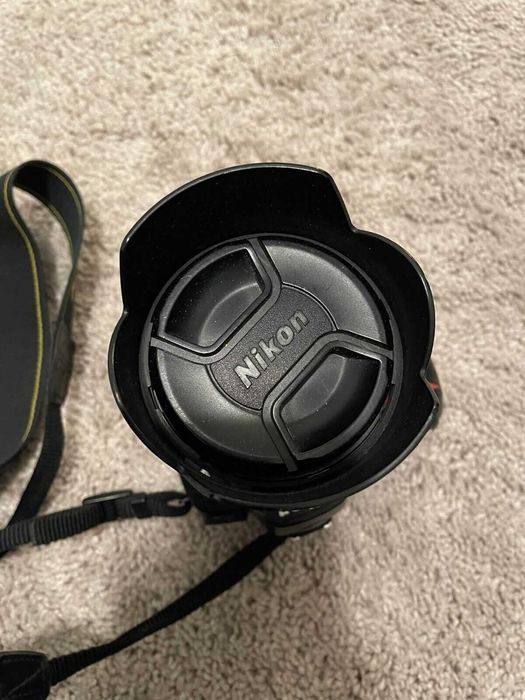 Nikon D90 DX af-s 18-135 (1:35-5.6G ED)+сумка+зарядное устройство