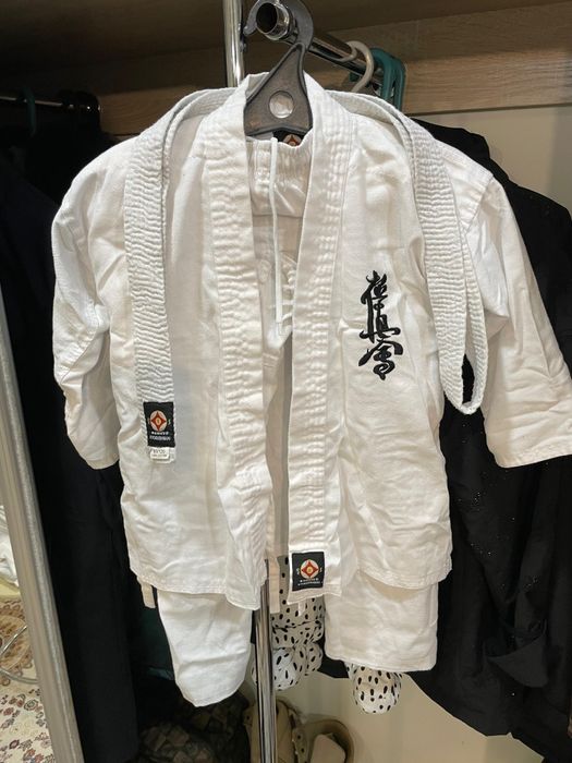 Продам кимоно для каратэ
