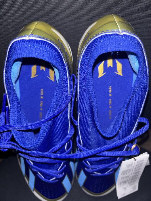 НОВИ Футболни обувки Adidas X