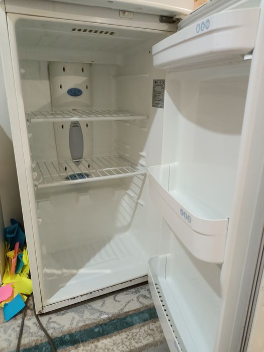 Холодильник сатылады