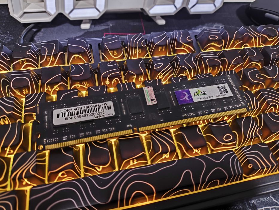 DDR3 4GB 1600MHz HY 2-ta RAM sotiladi kompyuterga