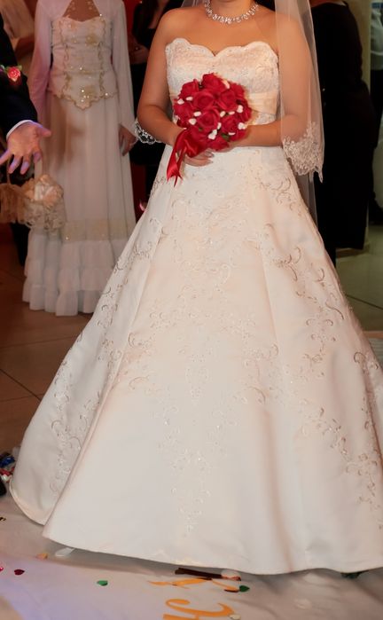 Свадебное платье