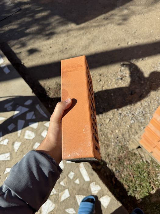 Продам кирпичи  самарский