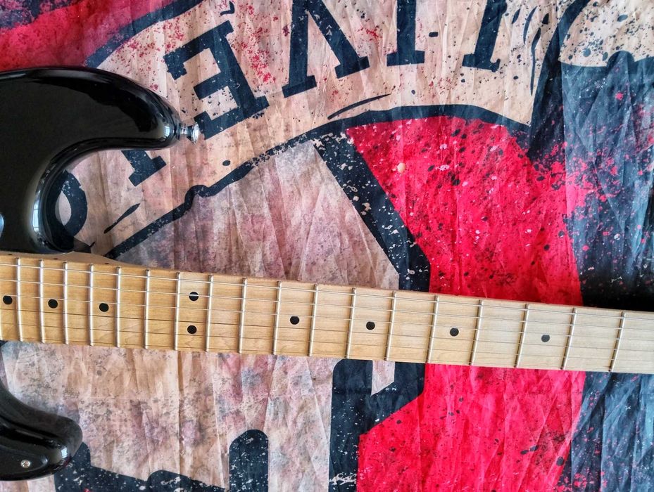 Електрическа китара SQUIER Sonic Stratocaster HH