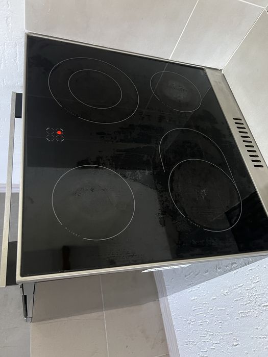 Электро плита Hansa