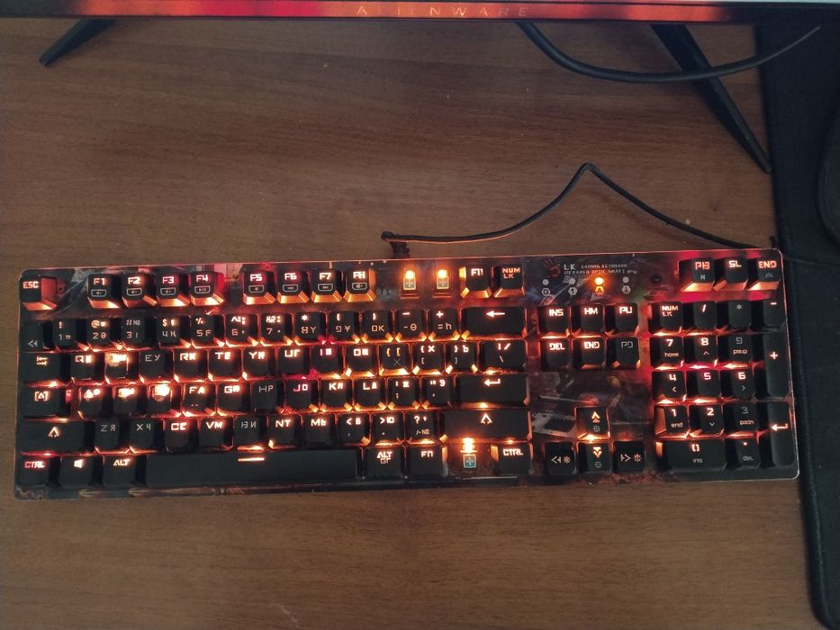 Клавиатура A4Tech Bloody B810R.