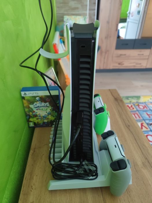 Playstation 5 с волан и педали