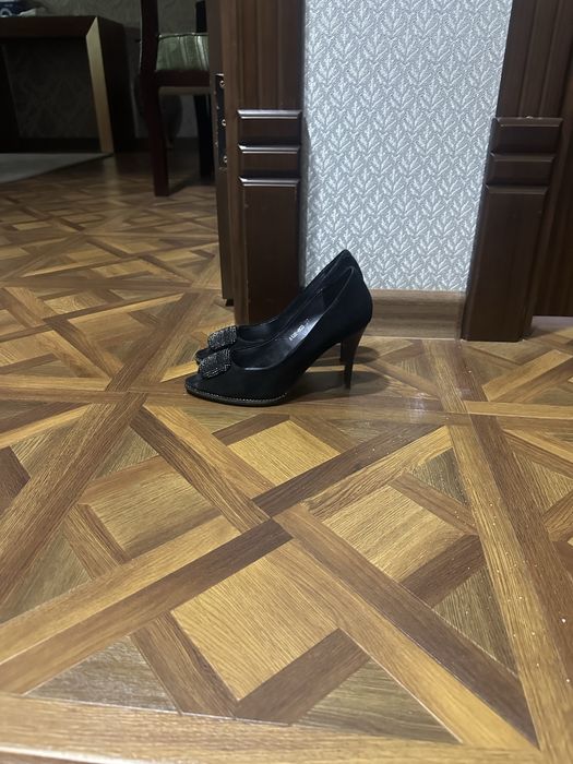 Женская обувь, натуральная замша , италия