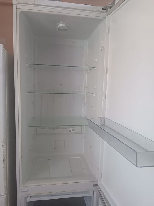 Срочно Холодильник.Силық беремін!!