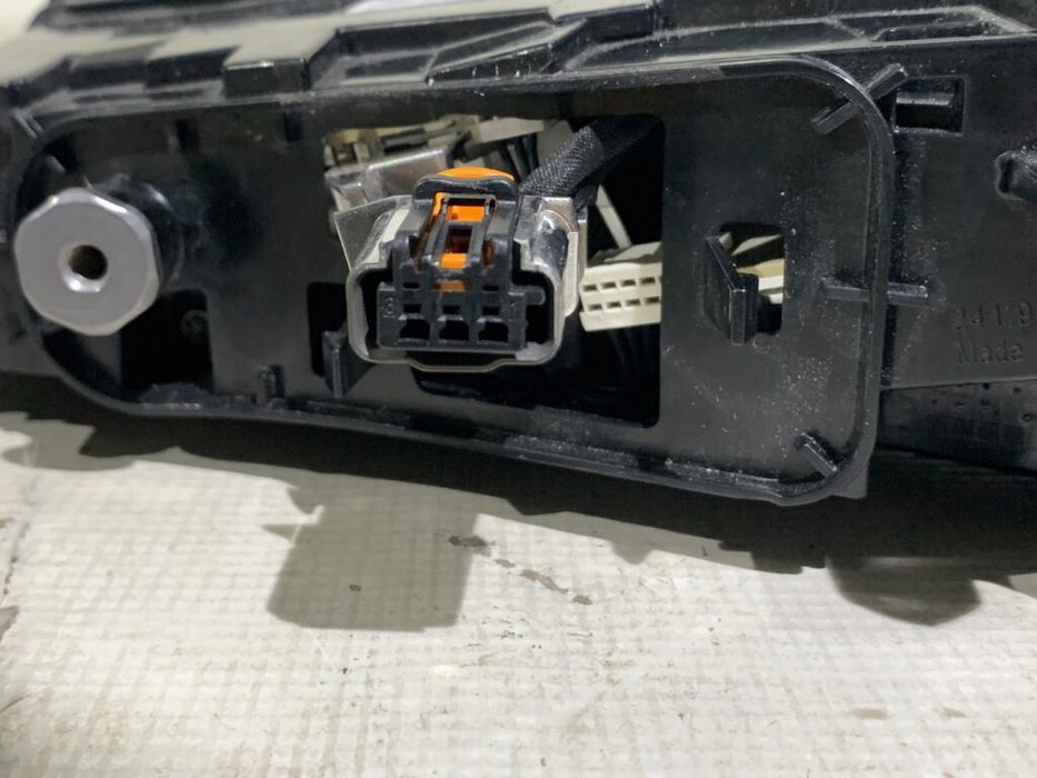 Stop stanga spate pe hayon, Peugeot 308 GT, 2021, 2022, 2023, 2024, cod origine OE 9835300480.