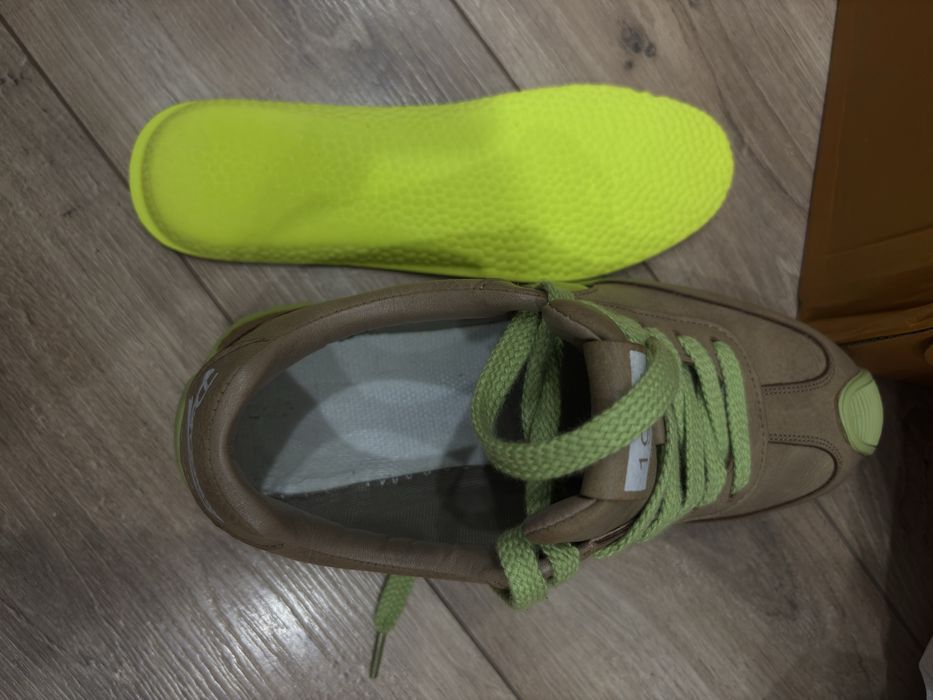 Продам красовки Nike