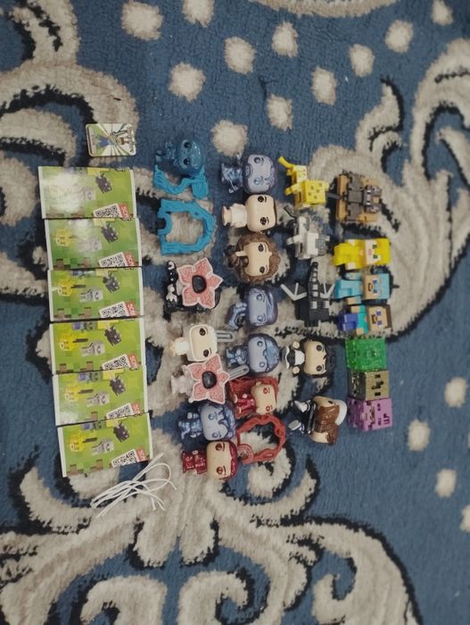 Фигурки Майнкрафт, очень странные дела