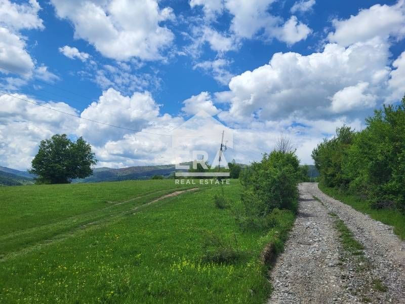 ПАРЦЕЛ - УПИ с площ 1158 кв.м. с. Бойковец, общ. Етрополе