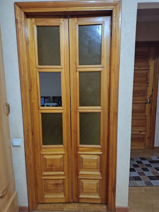 Продам двери чистое дерево