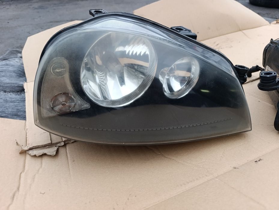 Фарове Сеат Ароса / Seat Arosa