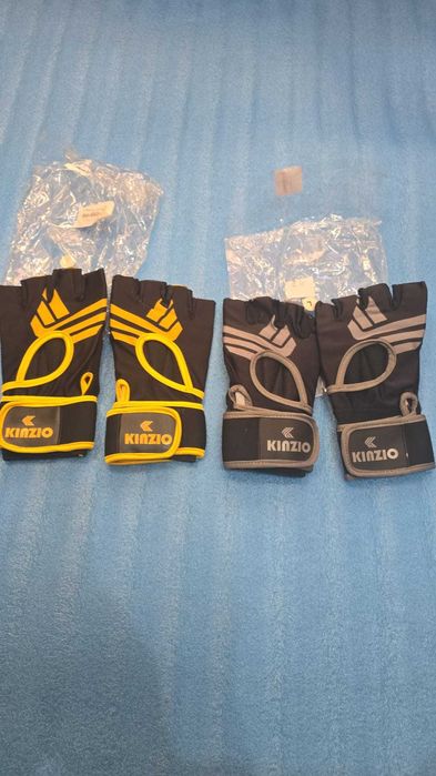 Manuși Versatile pentru Sport și nu numai