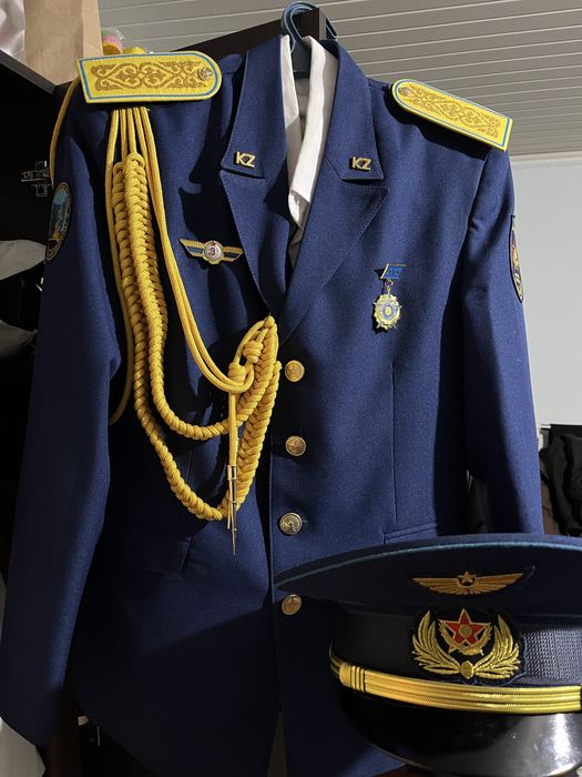 Әскери салтанатты киім