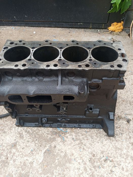 Запчасти на  Mitsubishi 4d56