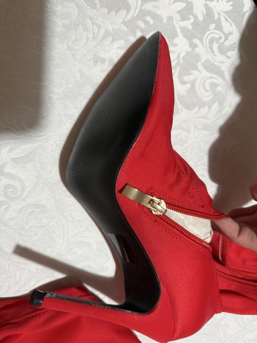 Червени секси ботуши