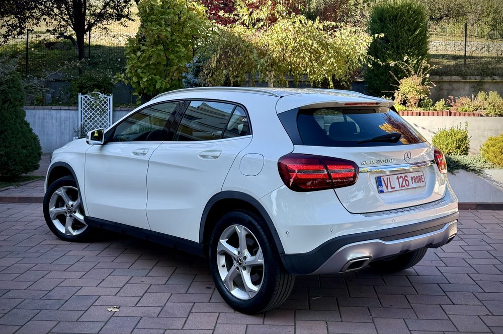 Mercedes Benz GLA 200d Facelift!!Apple Carplay!P.J Garantie 12 Luni!