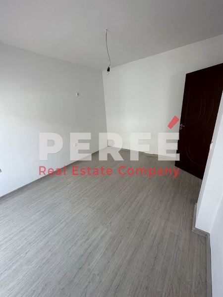 Продава се Двустаен апартамент в Бургас, Меден рудник - зона Б - 54 кв.м за 963 €/кв.м - Снимка #3