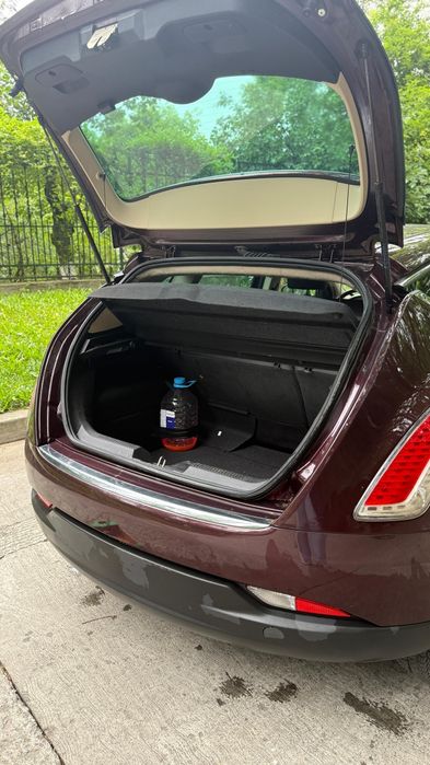 Lancia Delta – 1.6 Diesel – 2012 – 220.000 km