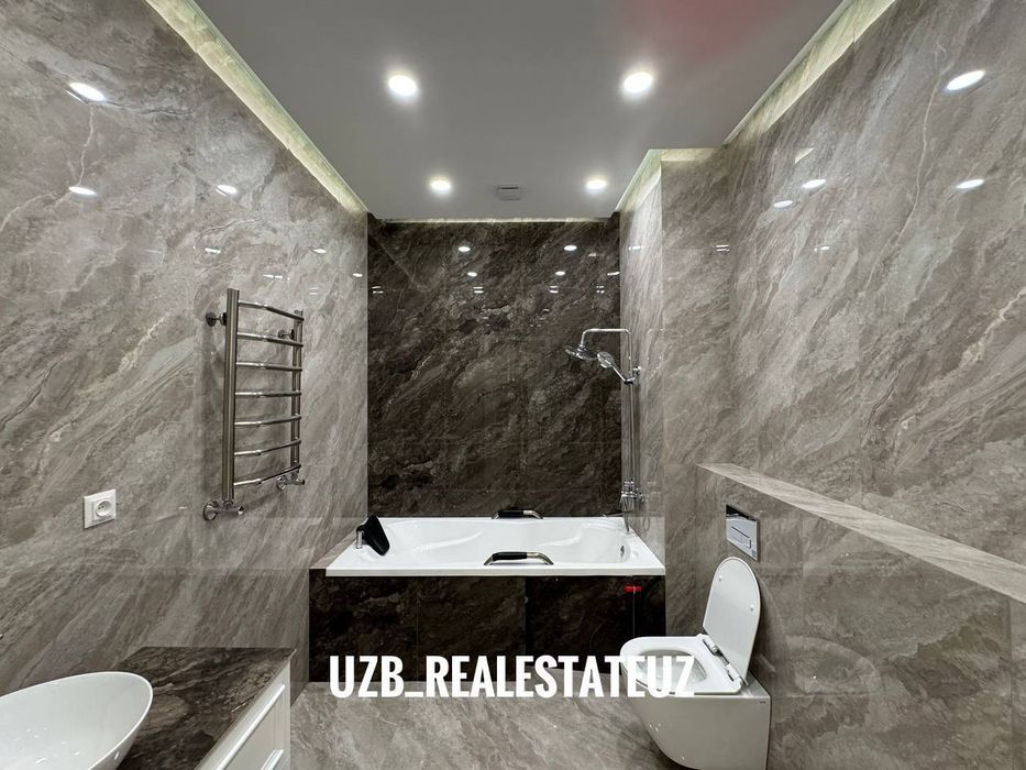 Срочно Срочно Срочно продаётся ЛЮКС Шикарный Дом Самом центре города