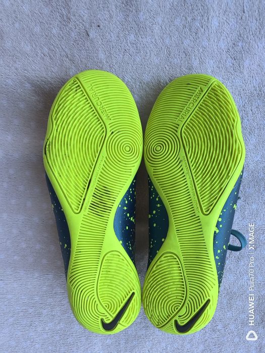 Детски футболни обувки за зала nike номер 31. 5 стелка 19.5см