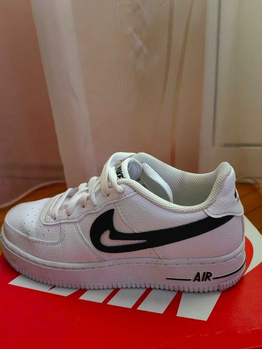 Маратонки NIKE 36 номер