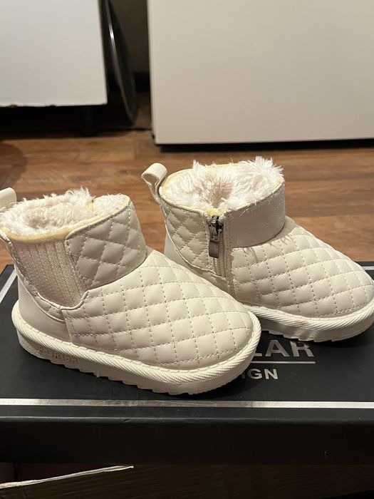 Зимние ботинки для малышей