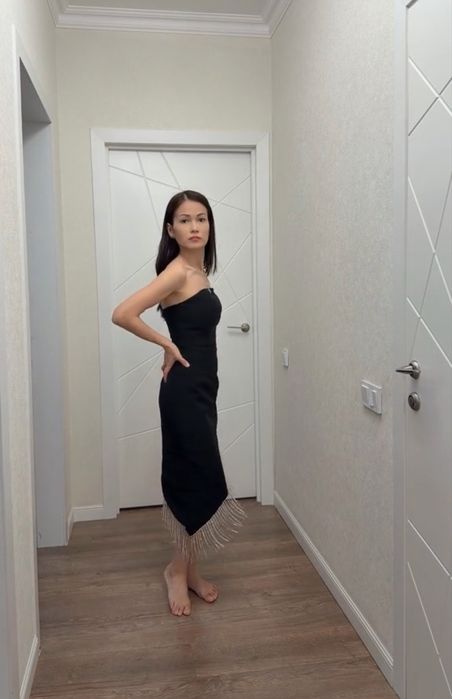 Черное веченее платье