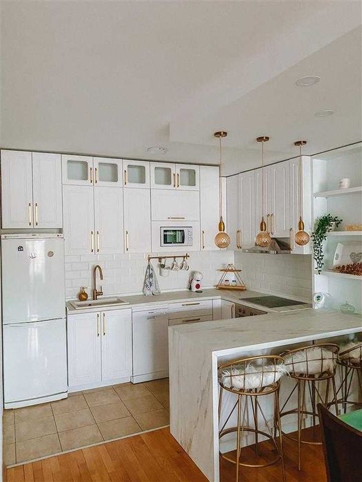 Дава се под наем Двустаен апартамент в Бургас, Славейков - 70 кв.м за 183.6 € - Снимка #1