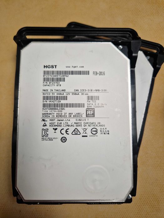 Vând NAS Synology DS213+ cu 2 x HDD HGST 8TB (7200 RPM)