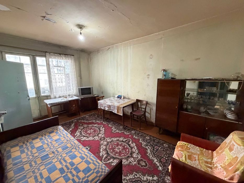 Продажа 2/3/4 на Юнусабад-11, 2 хонали сотилади