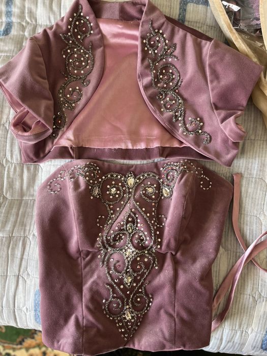 Платье на узату