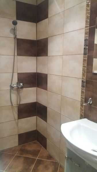 Дава се под наем Едностаен апартамент в Бургас, Меден рудник - зона А - 70 кв.м за 145 € - Снимка #2